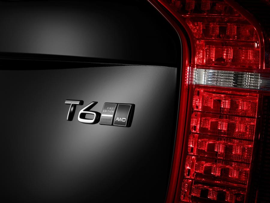  Volvo XC90 T6 AWD First Edition 2014 года  (фото 35 из 38)